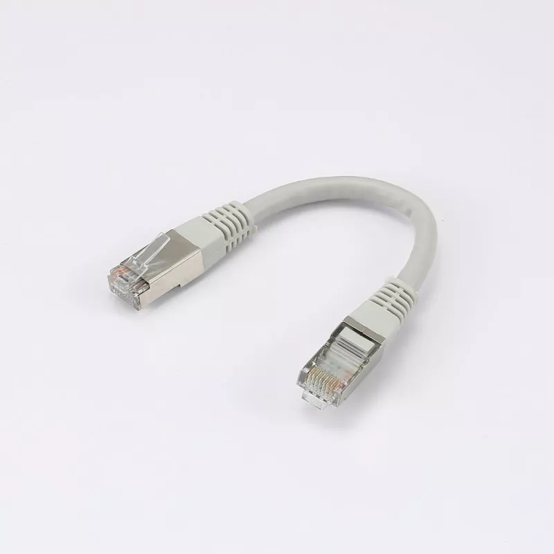 Câble RJ45 Male/Male droit CAT6 F/UTP - Longueur 0.15M - Gris - en sachet