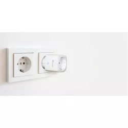 EZVIZ Prise Connectee Wifi T30, Blc 2.4Ghz 10A 2300W, Google Assistant / Alexa, Programmable par application CS-T30-10A-EU
