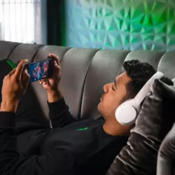 RAZER Manette de jeu pour smartphone Kishi V2 for Android