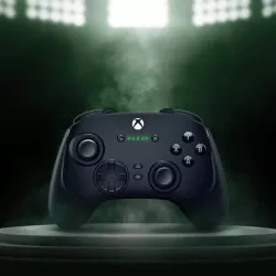 RAZER Wolverine V3 Pro Xbox Noir - Manette de jeu sans fil E-Sport pour Xbox et PC, HyperSpeed Wireless, 6 boutons…