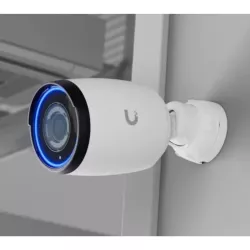 Ubiquiti - UVC-AI-PRO Caméra PoE 4K intérieure/extérieure zoom optique 3x.